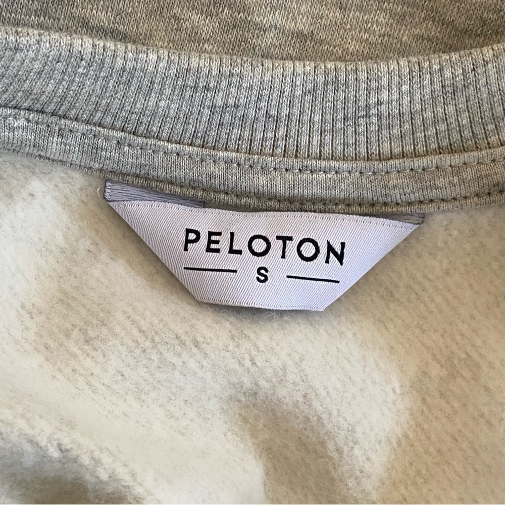 Peloton Sweatshirt Womens Small S Gray Pullover Crewneck Heart Ride Sweat Love - Picture 4 of 7